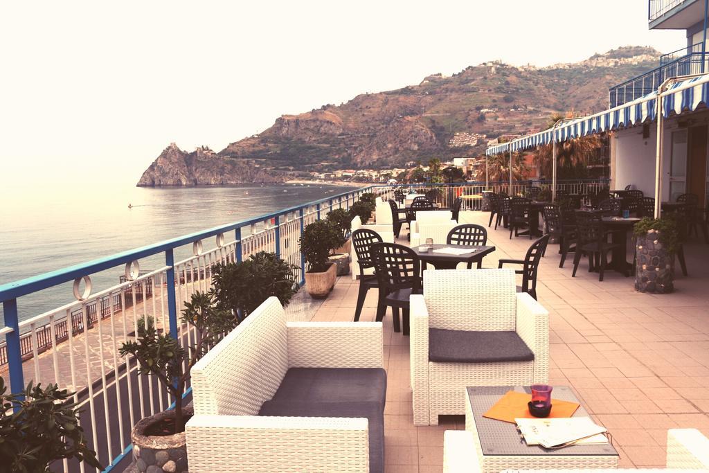 Hotel Kennedy SantʼAlessio Siculo エクステリア 写真