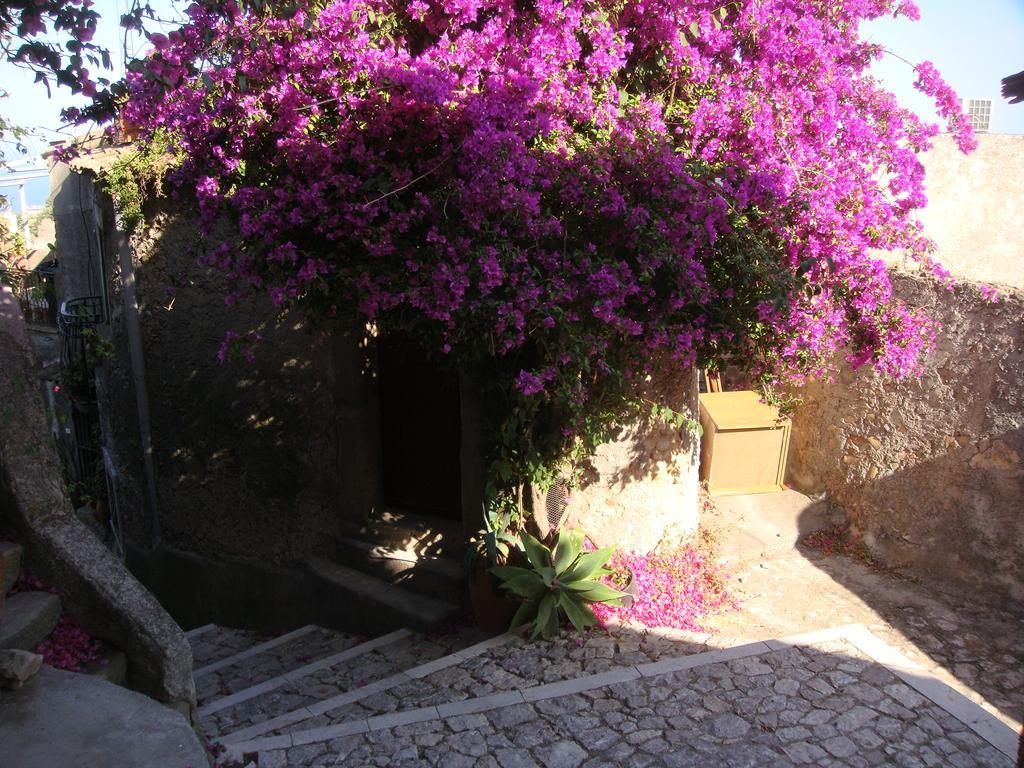 Hotel Kennedy SantʼAlessio Siculo エクステリア 写真